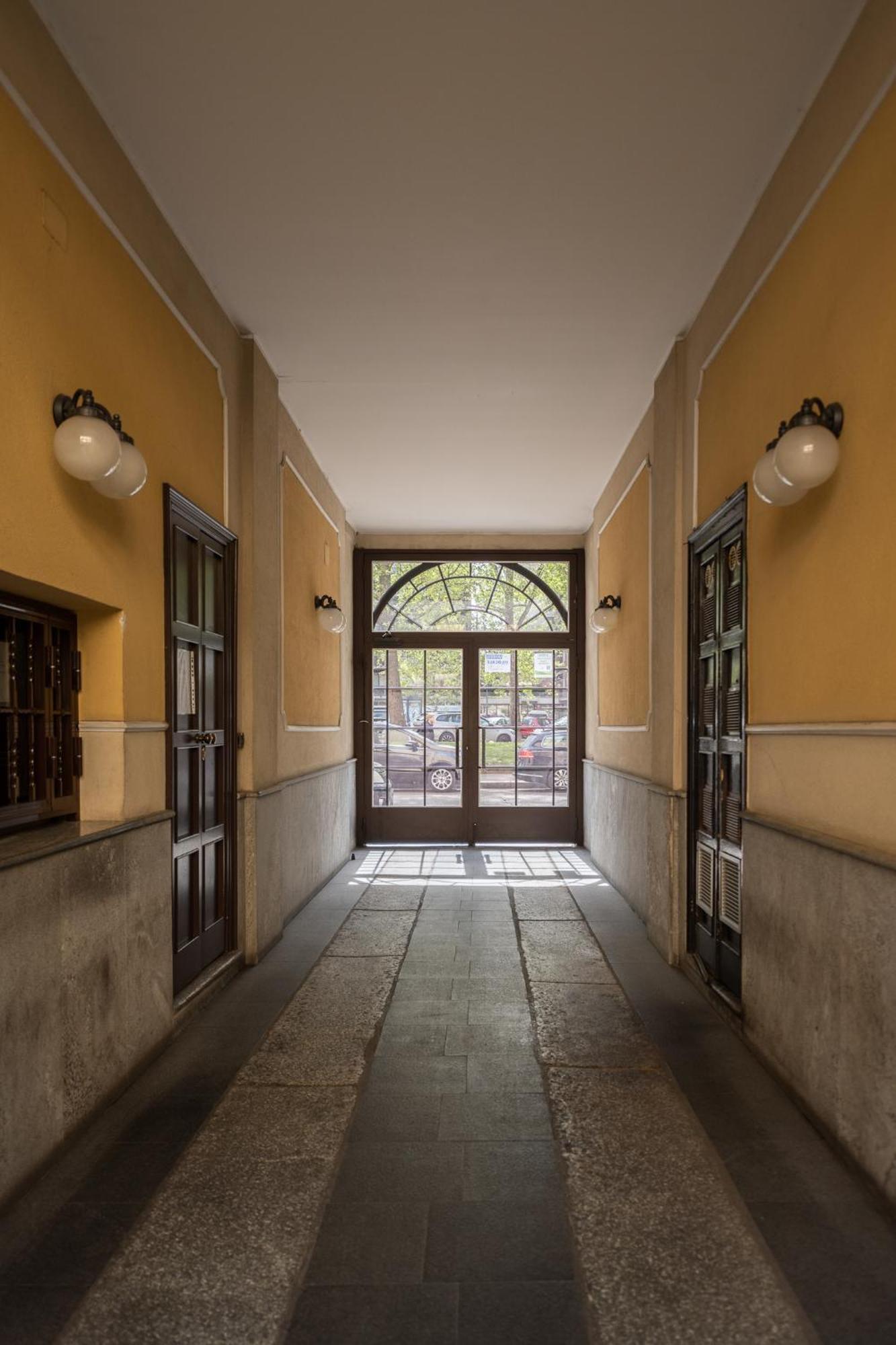 Charming Sempione - Milano Mico - Arco Della Pace Appartement Buitenkant foto