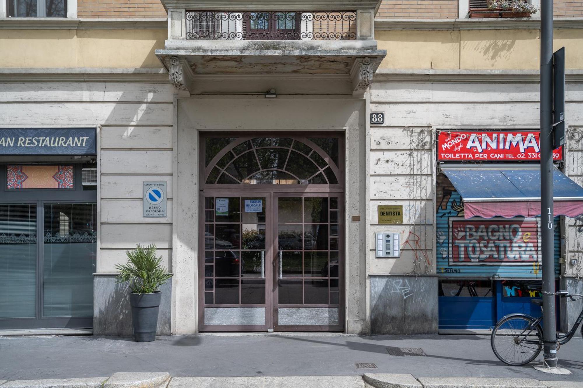 Charming Sempione - Milano Mico - Arco Della Pace Appartement Buitenkant foto
